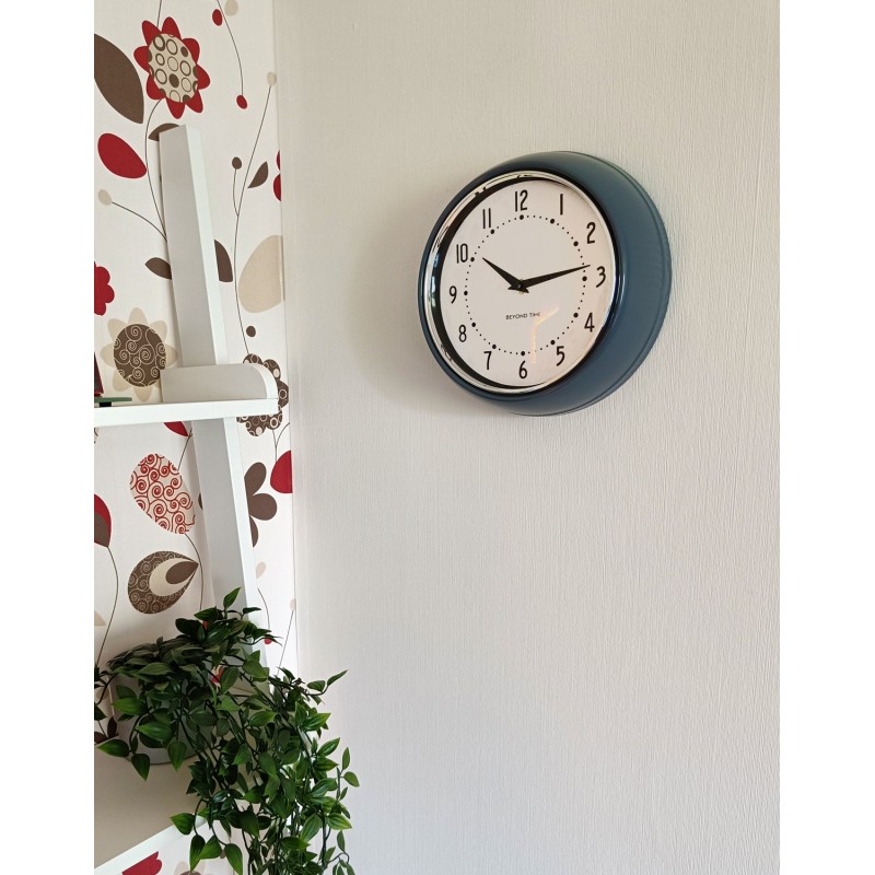 Seinäkello retro - Beyond Time 50s Tumman Harmaa